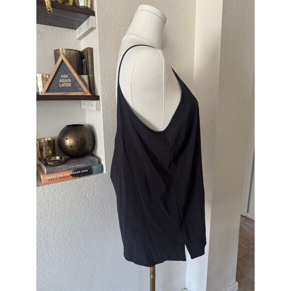 Vuori Villa Cami In Black Size XL NWOT - Picture 5 of 6